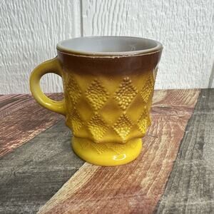 VTG ANCHOR HOCKING FIRE KING KIMBERLY DIAMOND BROWN YELLOW MUG COFFEE CUP
